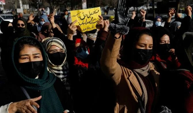 Afghanistan : l'ONU implore les talibans de revenir sur l'interdiction faite aux femmes de travailler dans les ONG