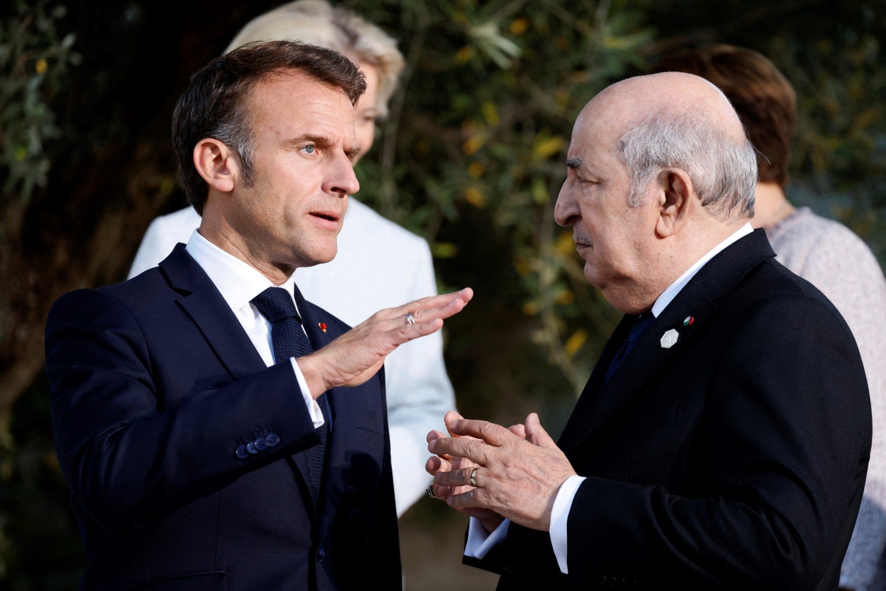 Entre Paris et Alger, rien ne va plus