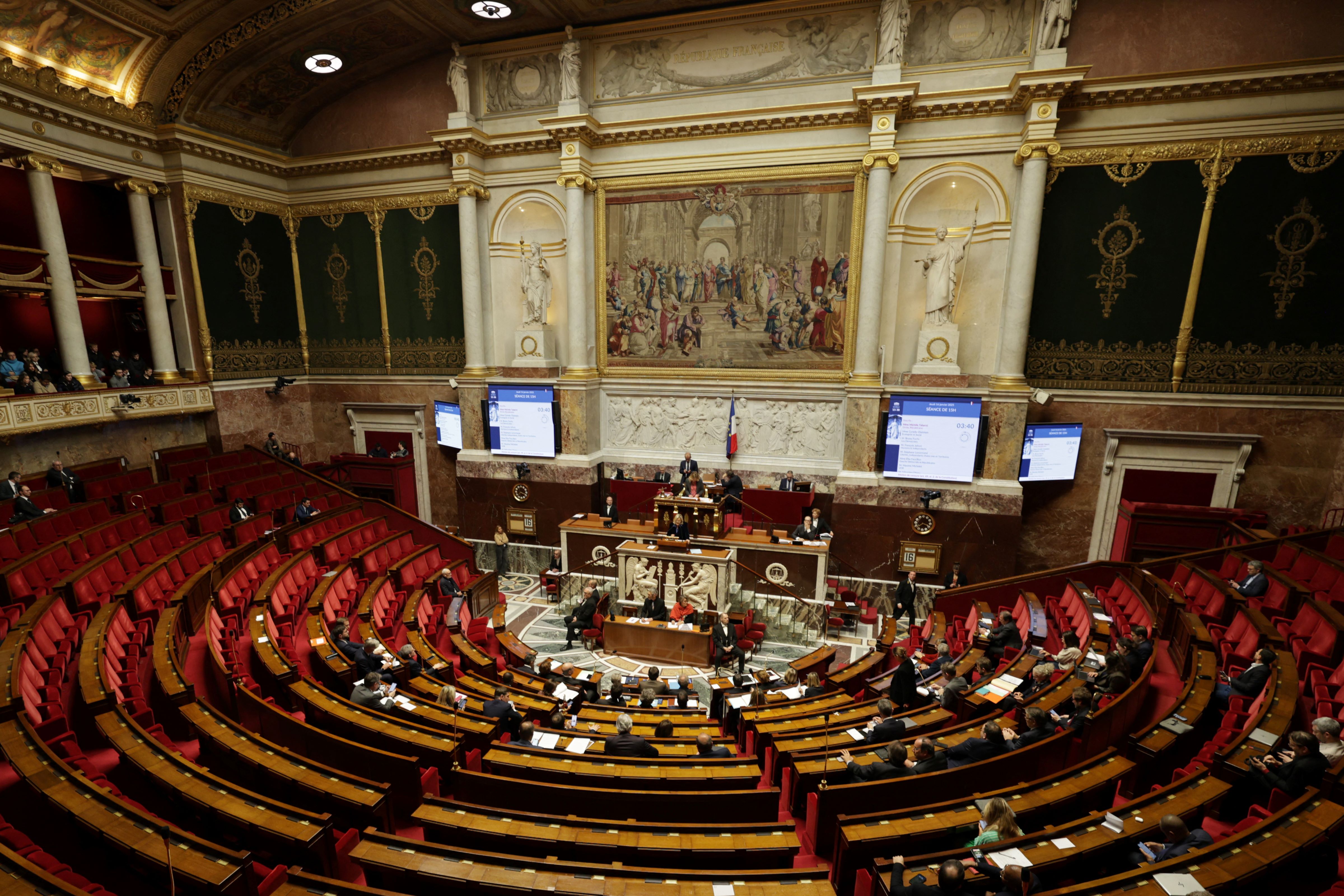 La gauche radicale échoue à faire adopter une motion de censure contre le gouvernement français