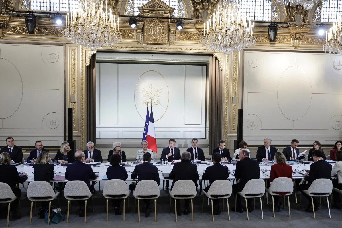 Macron fixe le cap de la politique étrangère de la France pour 2025