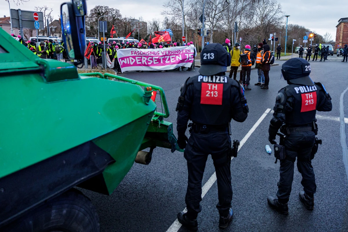 En Allemagne, des manifestants ont retardé un congrès de l'AfD