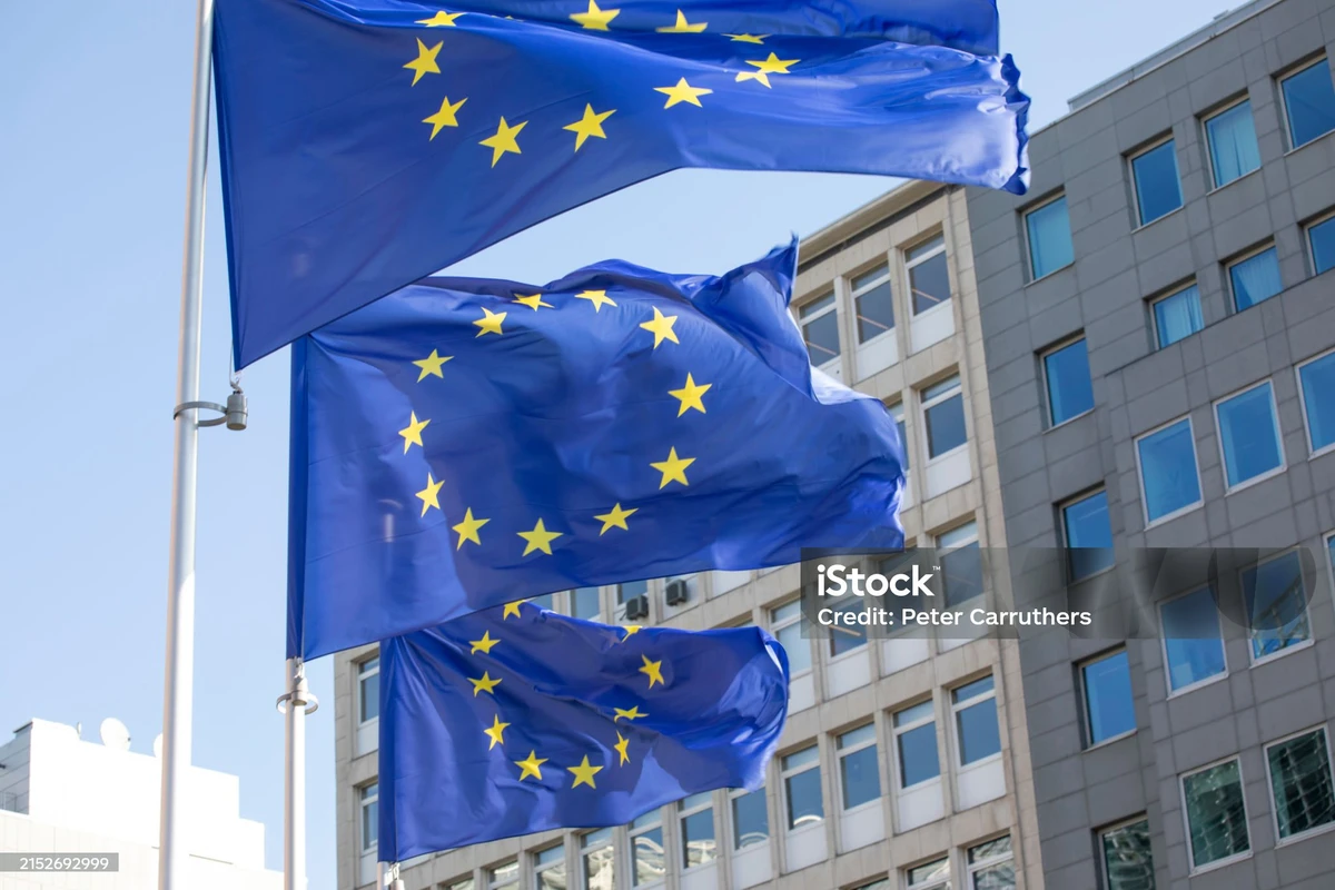 L'UE envisagerait un « deal » avec Trump sur la défense européenne en échange d'une paix commerciale, selon Séjourné