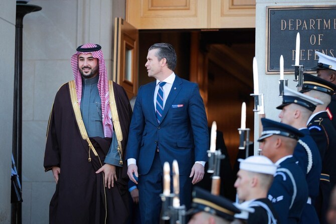 Les chefs de la Défense discutent du partenariat stratégique entre le Royaume et les États-Unis