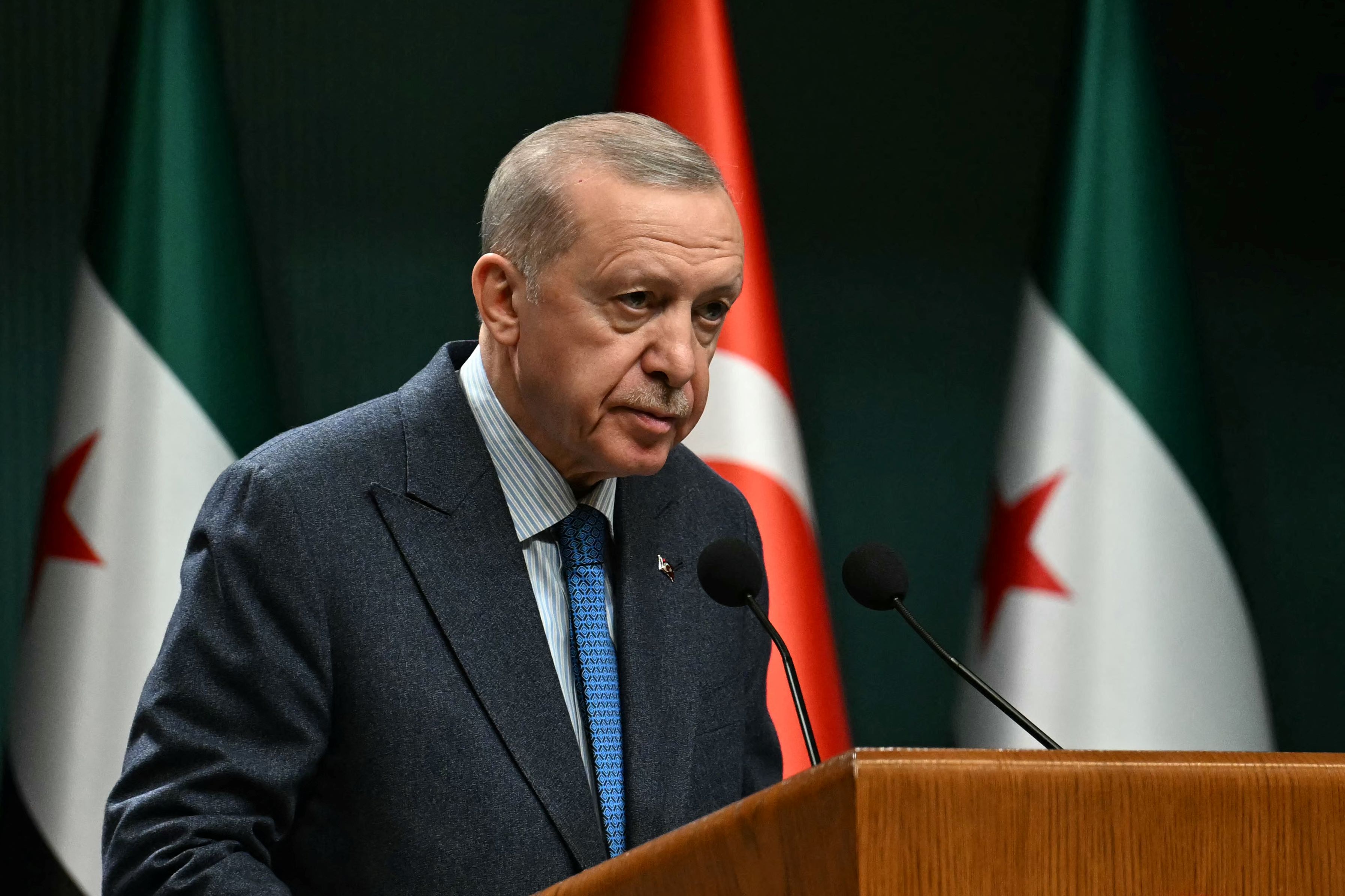 Erdogan au téléphone avec Macron salue le plan de l'UE pour lever les sanctions contre Damas