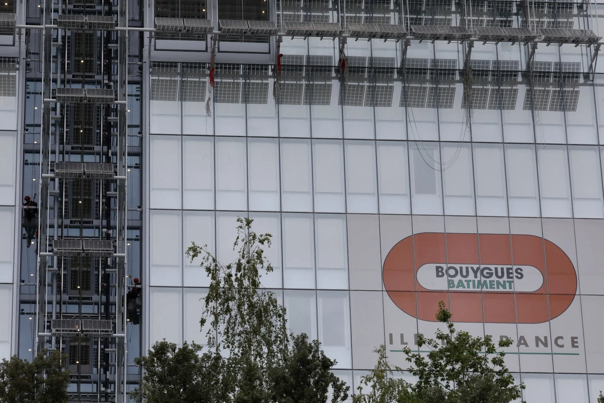Orange, Bouygues Telecom et Free annoncent des partenariats avec des entreprises d'IA
