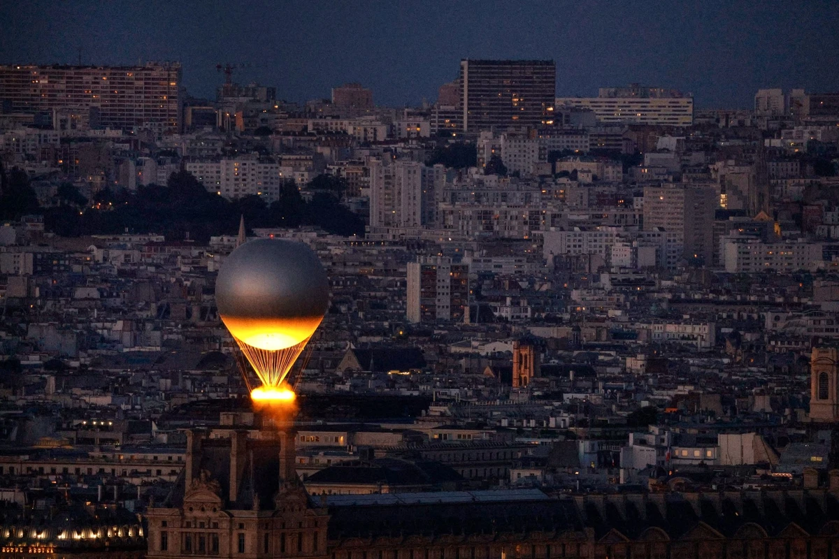 JO: la vasque olympique de retour au coeur de Paris "chaque été" jusqu'aux Jeux de Los Angeles