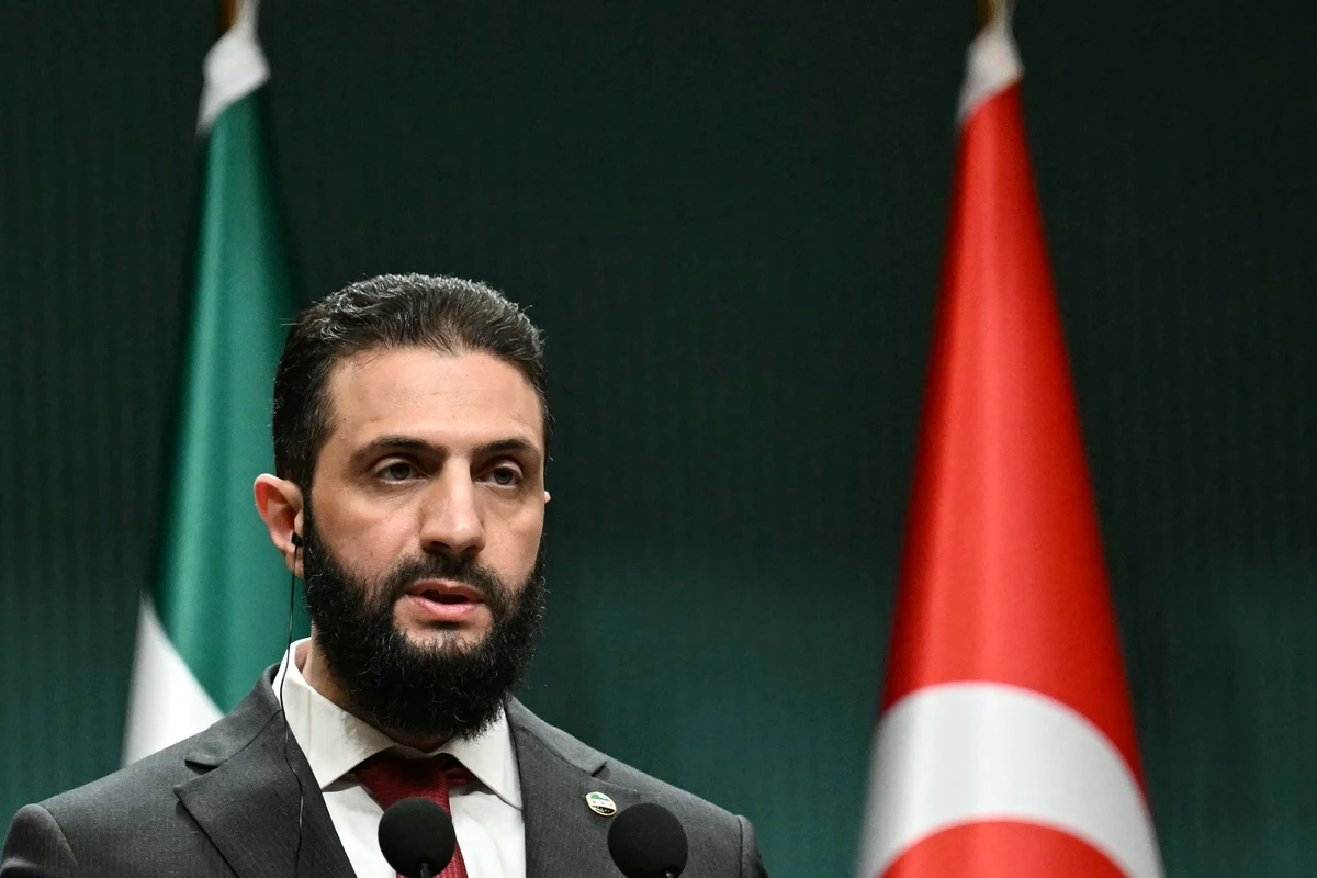 Le nouveau dirigeant syrien reçoit un appel de Macron qui l'invite en France