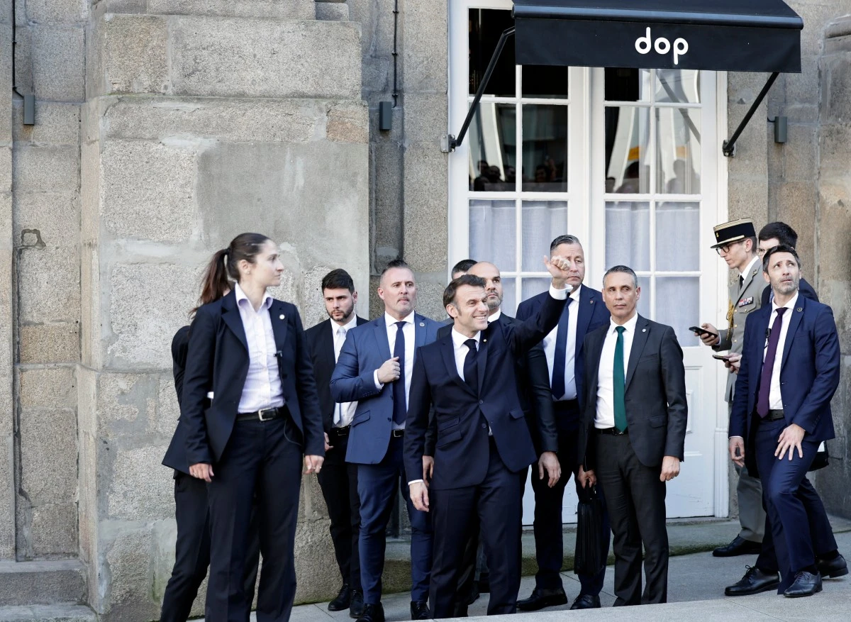 Macron appelle l'Algérie à «réengager un travail» sur l'immigration, met en garde contre «des jeux politiques»