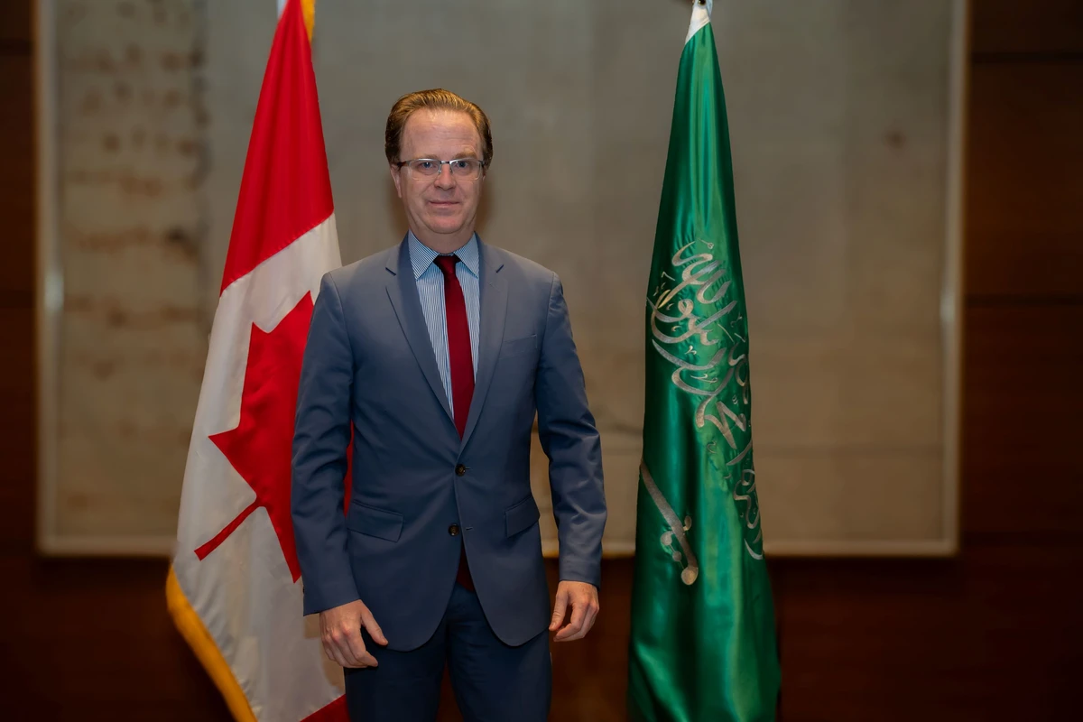 L’ambassade du Canada célèbre la Journée nationale du drapeau à Riyad