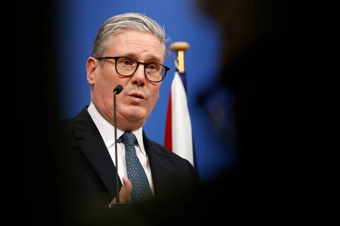 Le Royaume-Uni pris en étau entre les États-Unis et l'UE: une période difficile pour Starmer