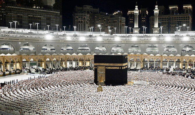 Les prières de Taraweeh sont offertes en Arabie saoudite alors que le Royaume entame le Ramadan