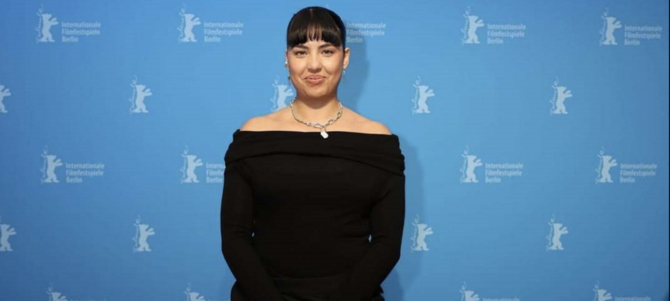 Maja-Ajmia Zellama aborde l'identité culturelle et le deuil dans "Têtes Brûlées"