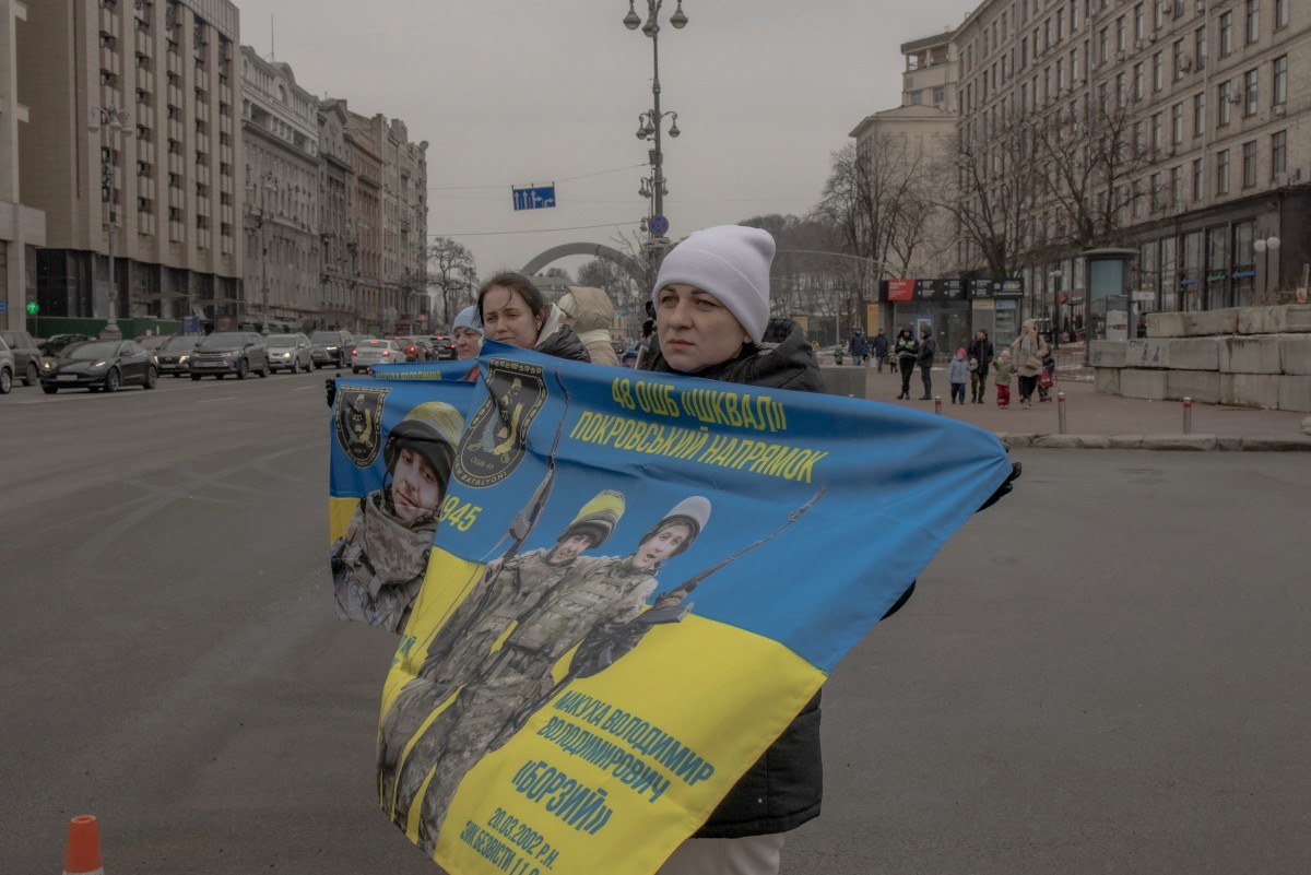 La suspension de l'aide à l'Ukraine par Washington éloigne la paix, selon un ministre français