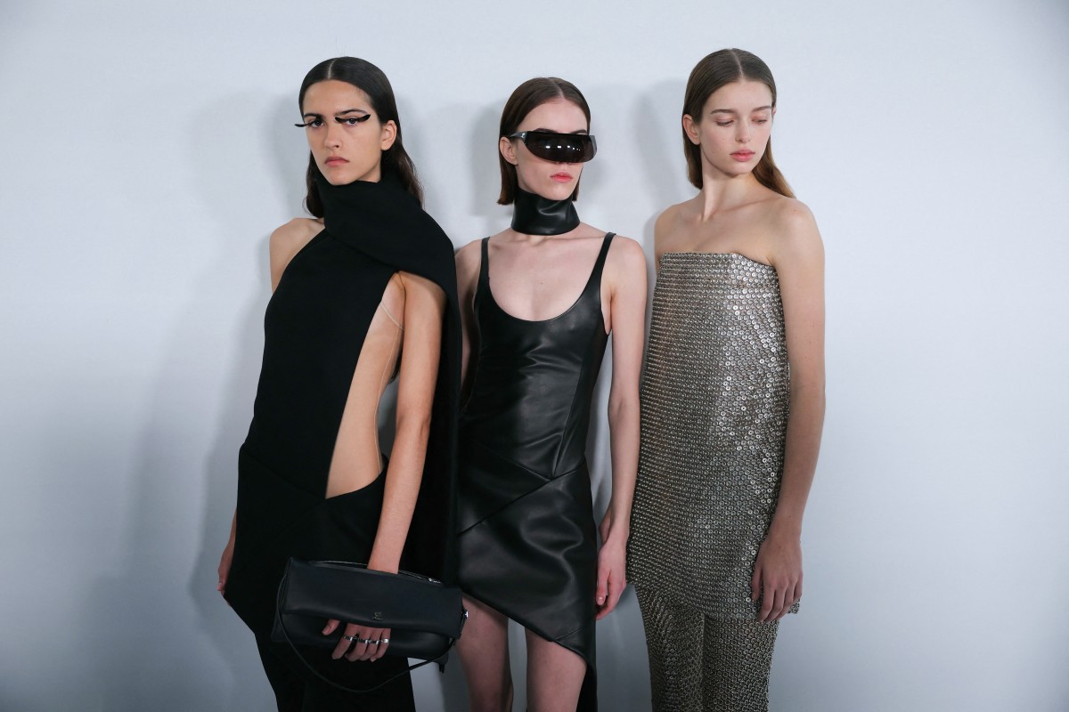 Fashion Week de Paris: confettis asymétriques chez Courrèges