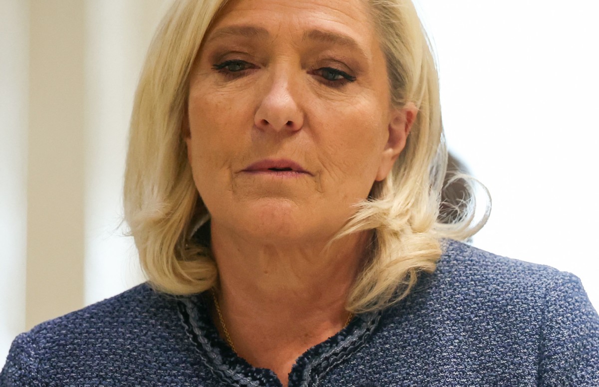Procès du RN: inéligibilité immédiate pour Marine Le Pen, condamnée à deux ans de prison ferme
