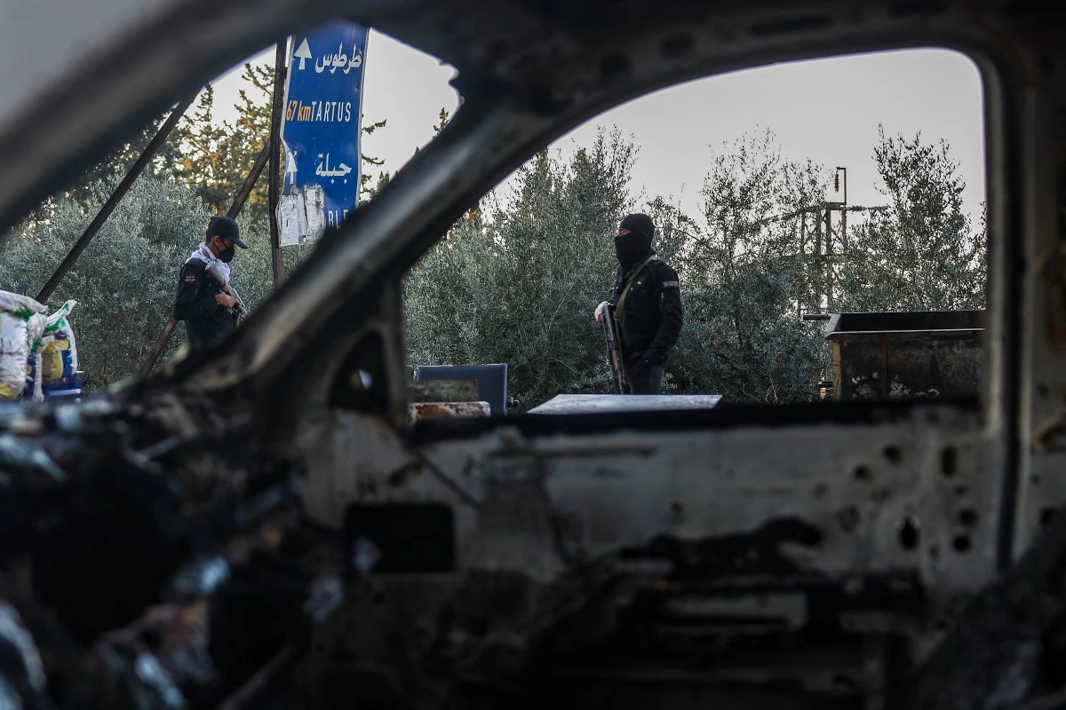 Syrie: l'UE exige la fin des violences, salue l'engagement à juger les auteurs