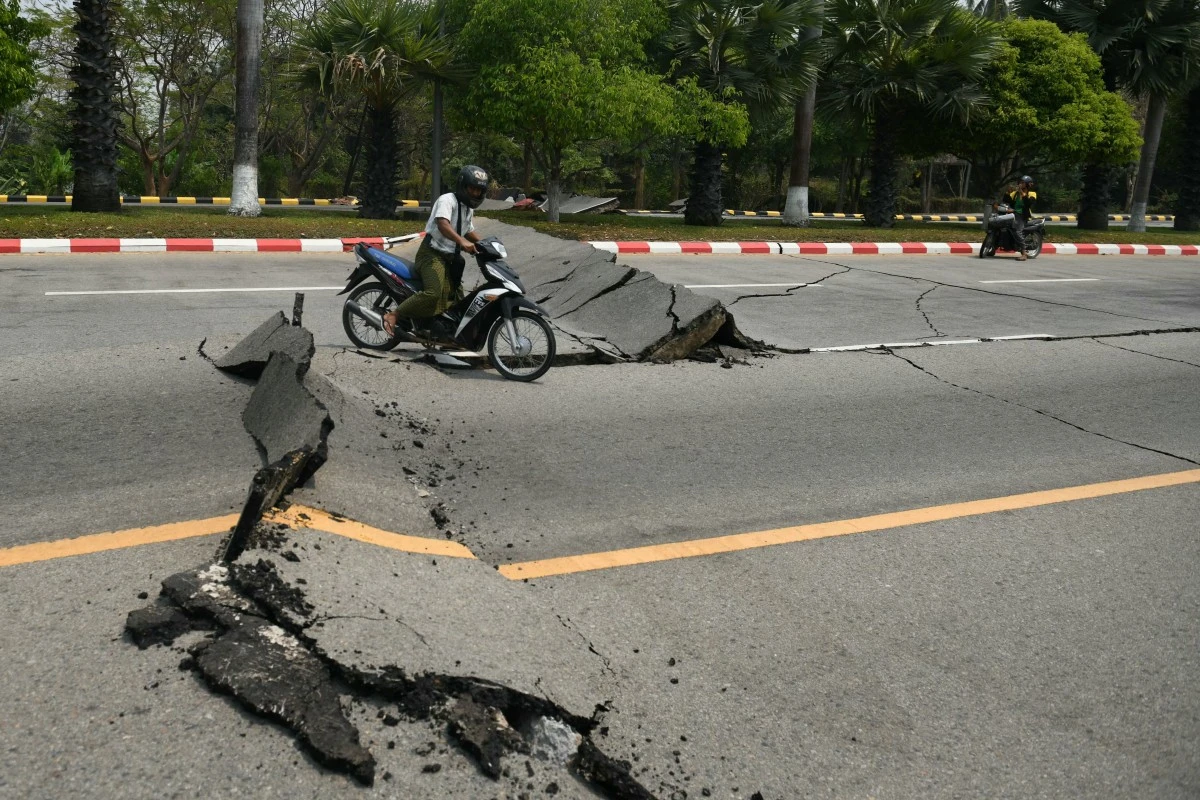 Séisme: la Première ministre thaïlandaise déclare Bangkok en état d'urgence