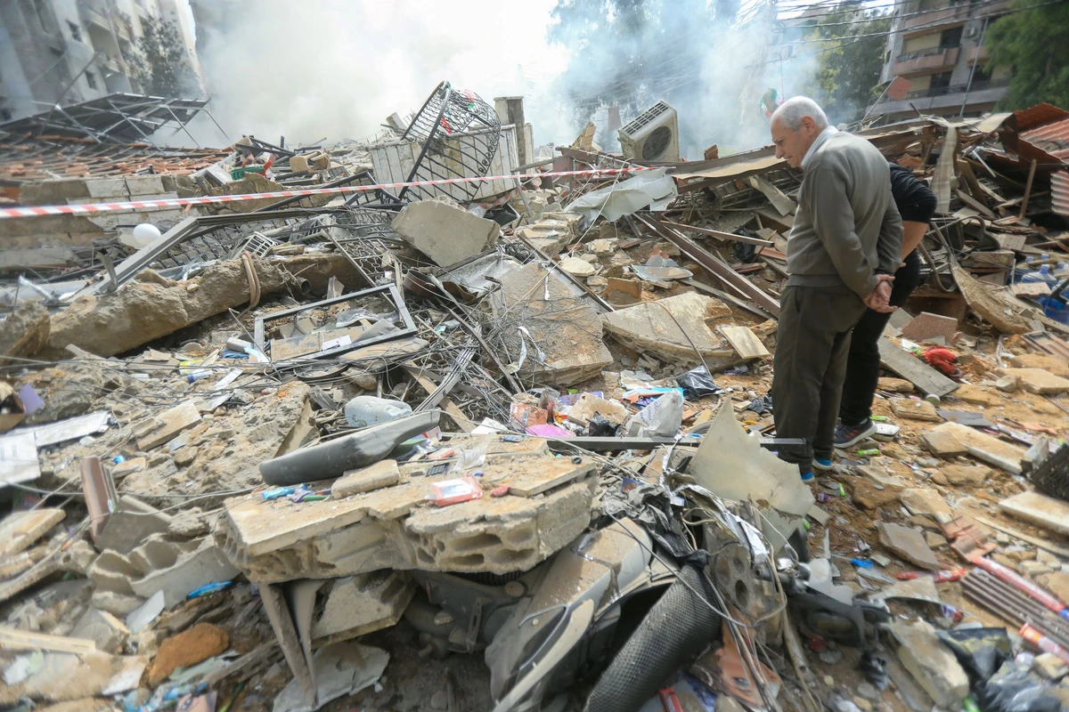 Israël bombarde la banlieue sud de Beyrouth après quatre mois de trêve
