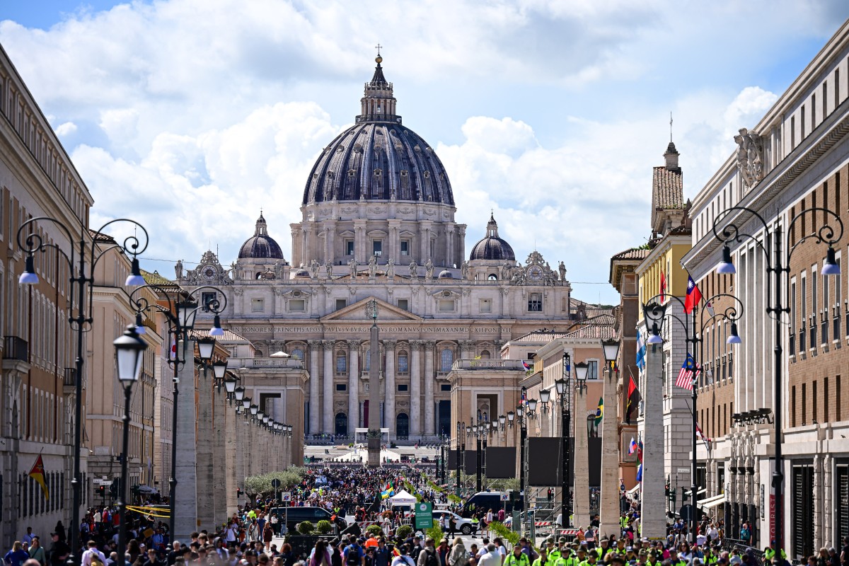 Dernier jour d'hommage au Vatican avant les funérailles du pape