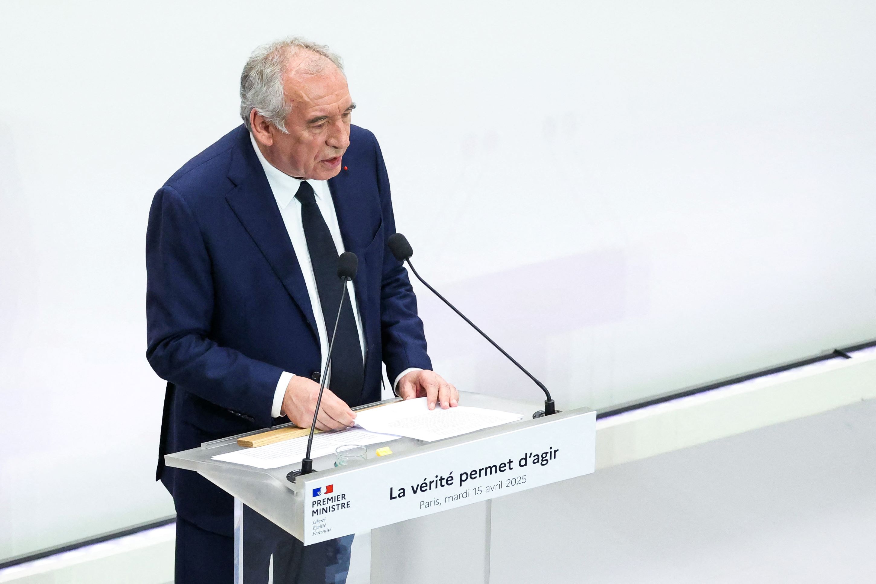 Le gouvernement présente sa trajectoire budgétaire légèrement ajustée