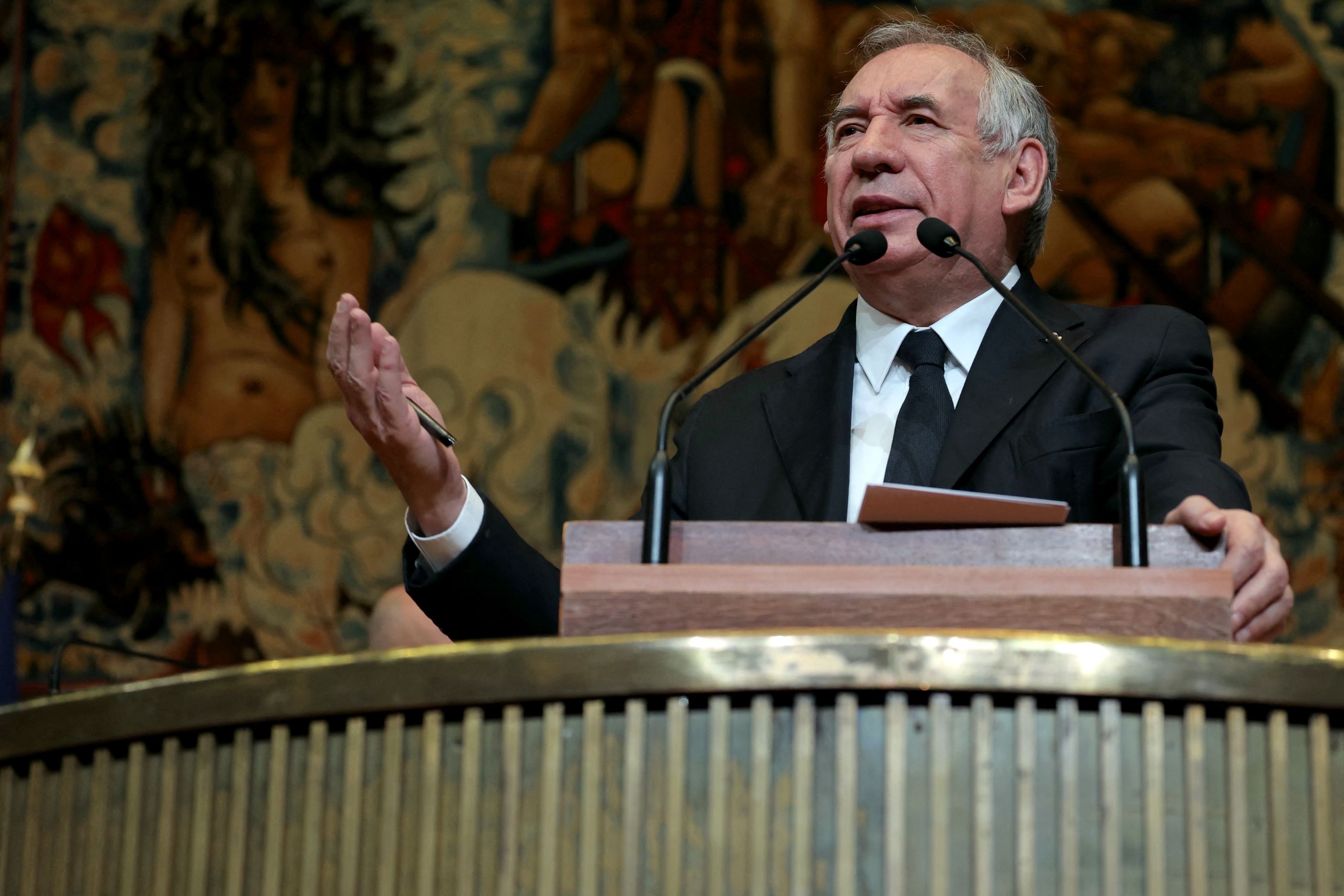 Le débat sur « Être français » est organisé par le CESE, comme l'a confié Bayrou