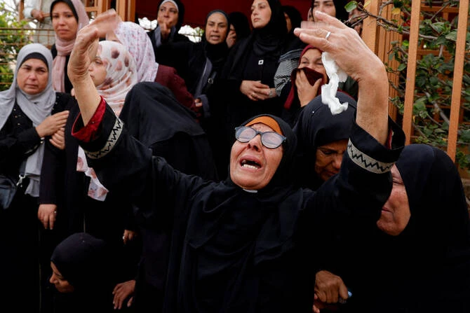 A Gaza, la Défense civile annonce dix morts dont sept enfants dans une frappe israélienne