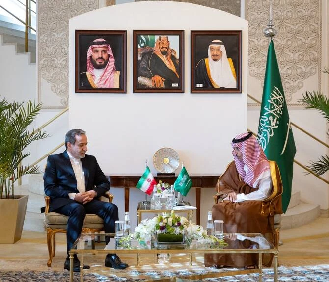 Le ministre saoudien des Affaires étrangères discute des négociations entre les États-Unis et l'Iran avec son homologue iranien