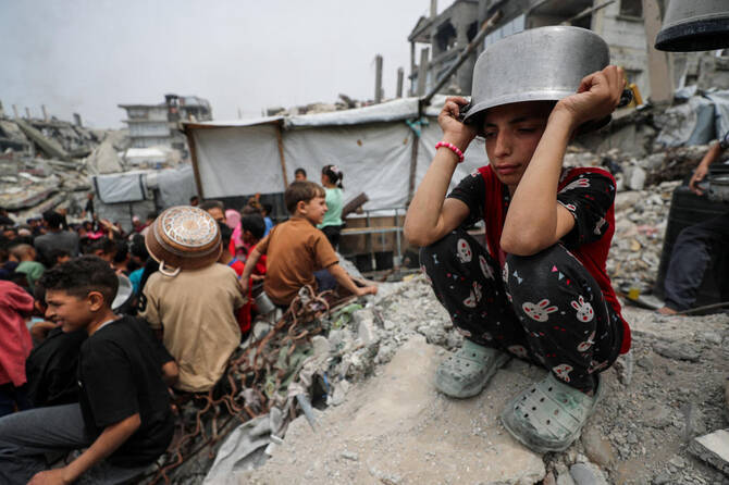 Gaza : les opérations humanitaires «au bord de l'effondrement total», affirme la Croix-Rouge