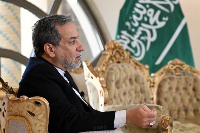 Le ministre saoudien des Affaires étrangères reçoit son homologue iranien à Djeddah