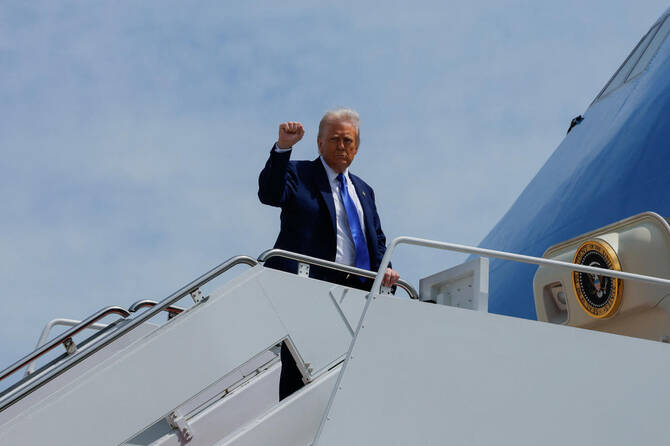 Trump arrive en Arabie saoudite pour entamer une tournée dans le Golfe