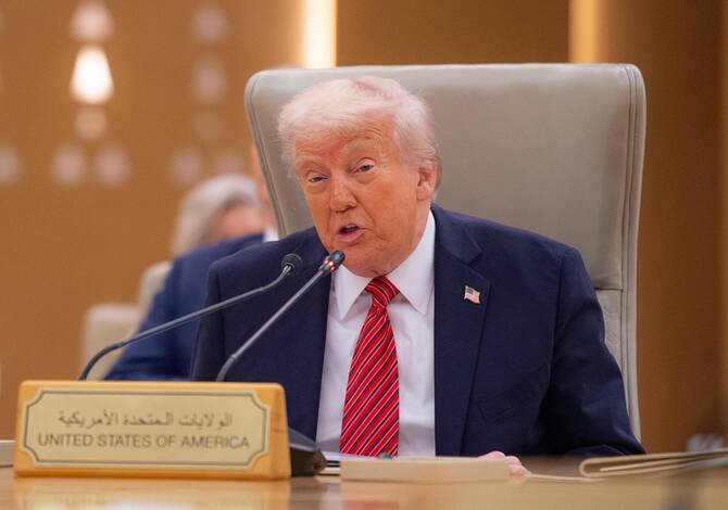 Trump appelle à l'application des sanctions contre l'Iran en pleine négociations sur le nucléaire
