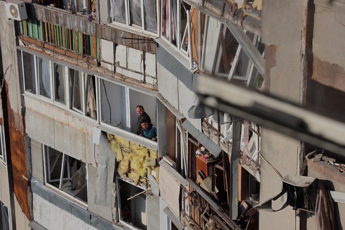 Ukraine: 7 morts après une frappe ukrainienne sur une ville occupée par Moscou