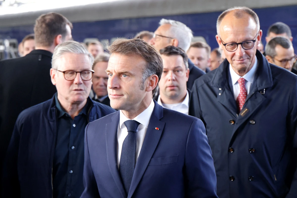 Macron, Merz, Starmer et Tusk à Kiev pour appeler Moscou à un cessez-le-feu "inconditionnel" de 30 jours