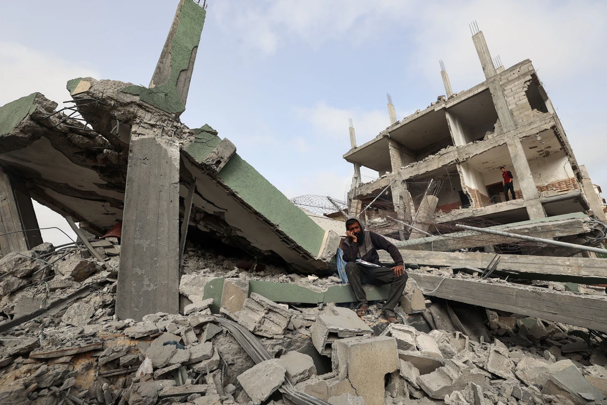 Gaza: l'armée israélienne annonce avoir bombardé un hôpital, un journaliste tué selon le Hamas
