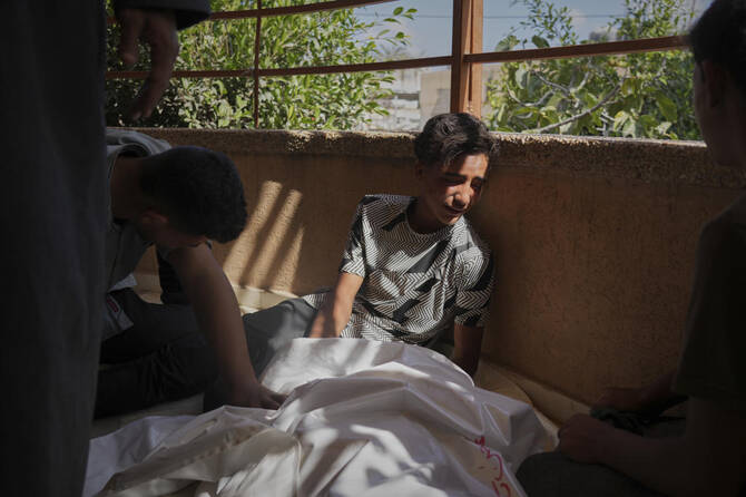Gaza: les secours annoncent au moins douze morts dans le sud lors d'une frappe israélienne