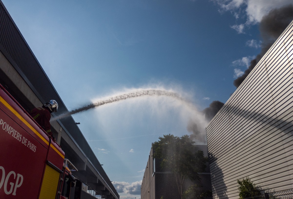 A Reims, l'incendie d'un immeuble fait quatre morts, dont un enfant