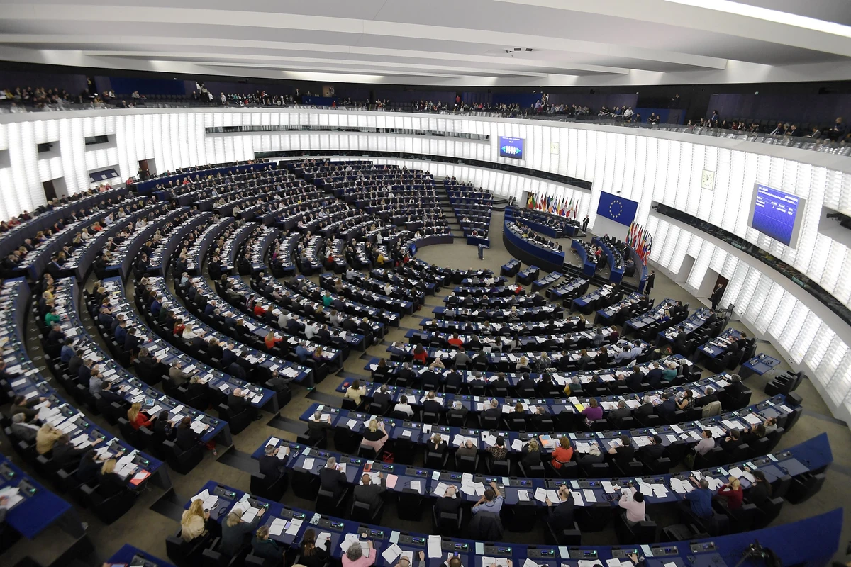 Droits d'auteur et intelligence artificielle : un rapport estime que la réglementation européenne « pas adaptée »
