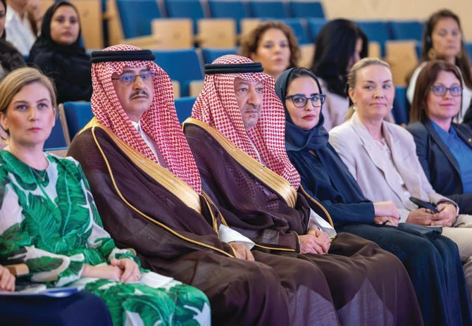 L'Institut Prince Saoud Al-Faisal pour les études diplomatiques met en lumière le rôle des femmes