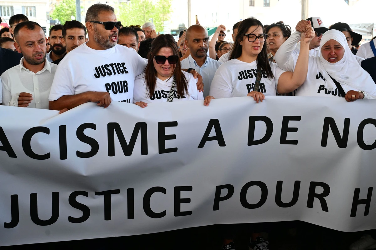 Marche blanche à Marseille en hommage à Hichem Miraoui, tué parce qu'étranger