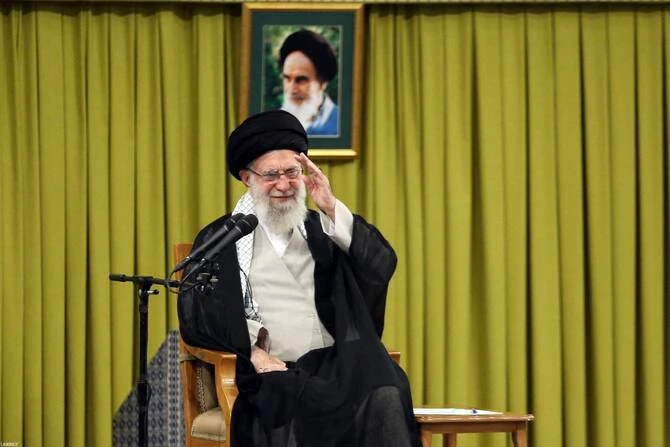 Khamenei est nécessaire pour sauver l'Iran du chaos