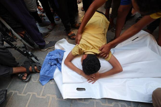 Gaza: la Défense civile annonce un bilan de 43 morts dont des enfants, près d'un point de distribution d'eau potable