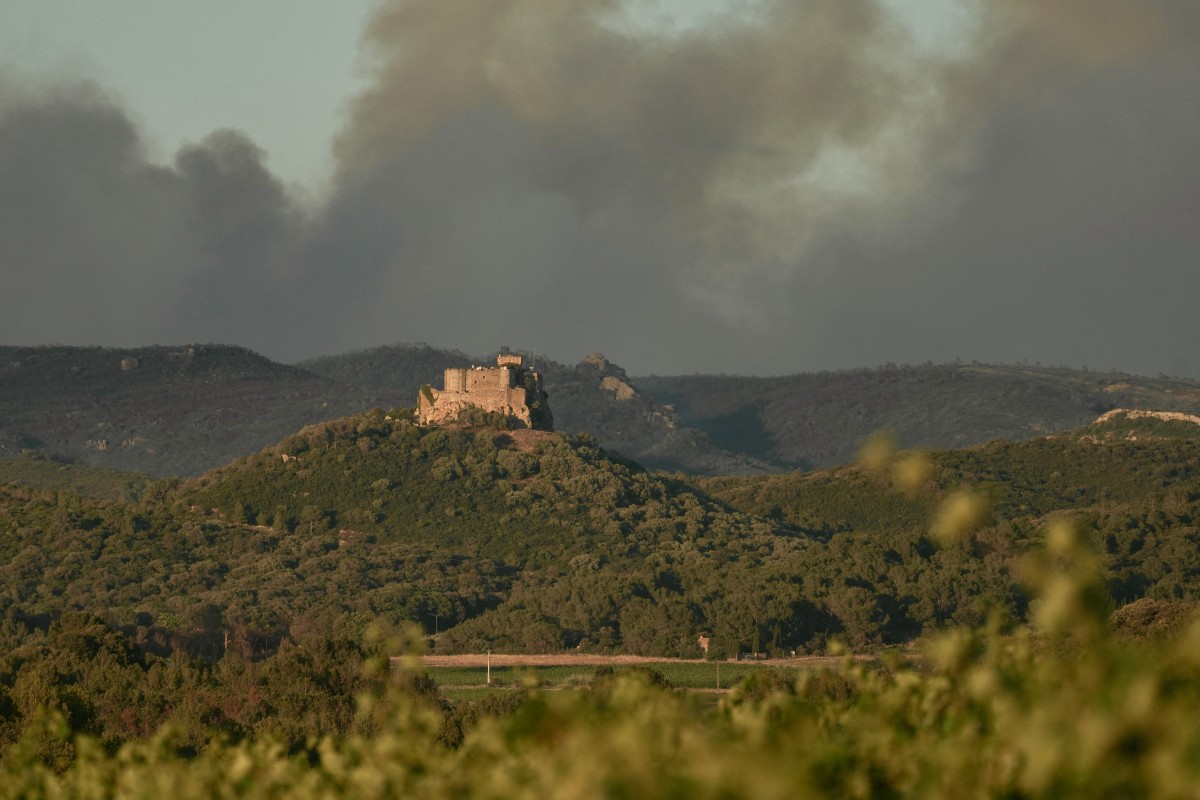 Narbonne: 2.000 hectares parcourus par l'incendie, les habitants hébétés