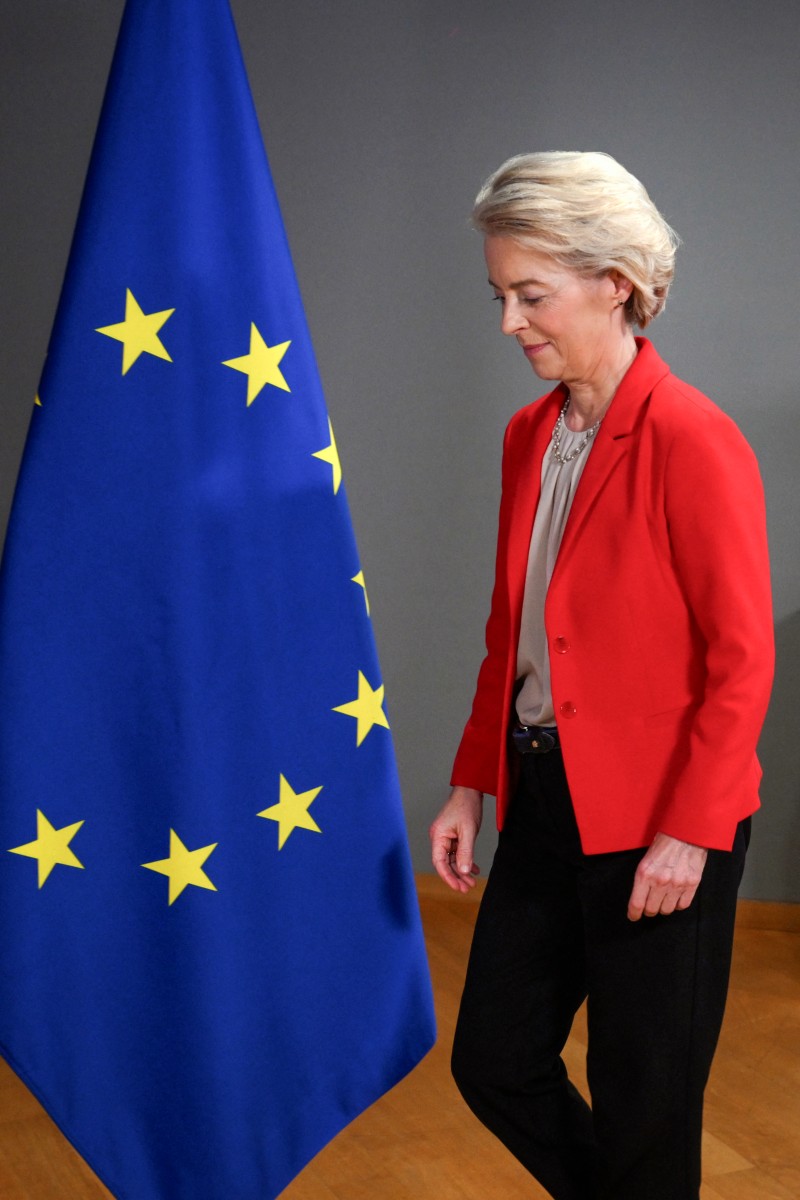 Droits de douane: l'UE veut négocier mais s'impatiente face à Trump