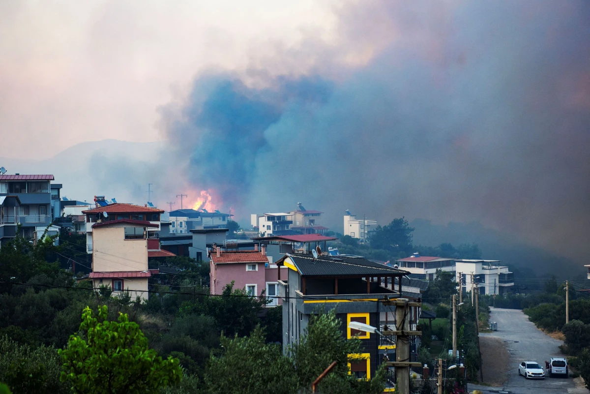 Incendies en Turquie: "amélioration" autour d' Izmir, craintes pour les jours à venir