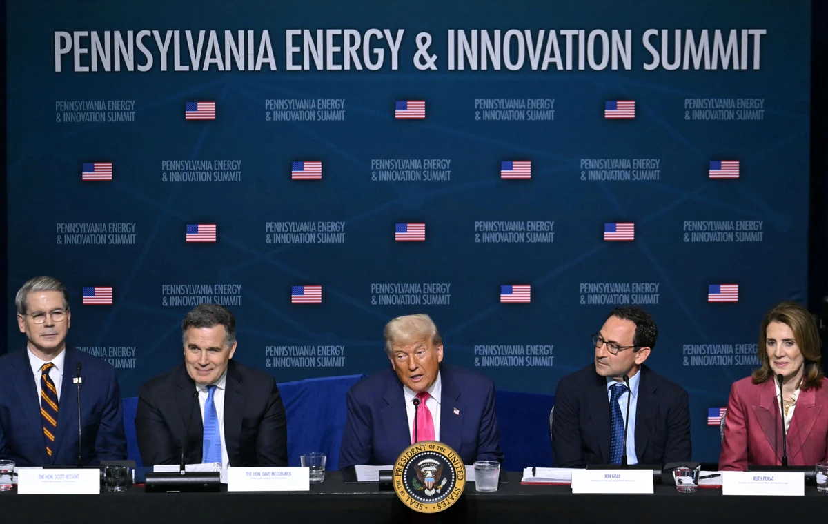 Trump dévoile des investissements pour alimenter l'IA en électricité