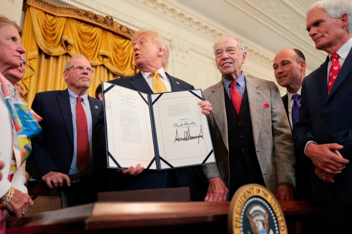 Le dollar remonte avec le rétropédalage de Trump sur le renvoi du patron de la Fed