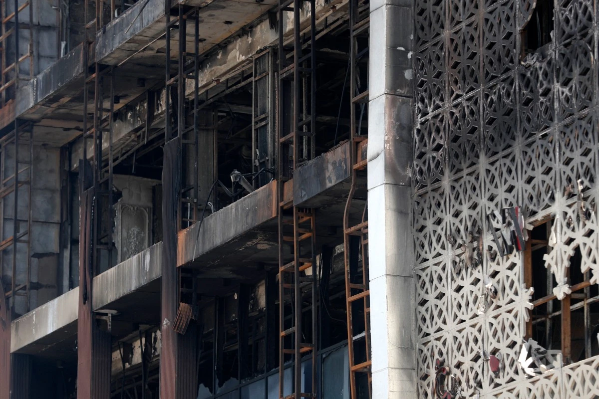 Irak: un incendie fait plus de 60 morts dans un centre commercial