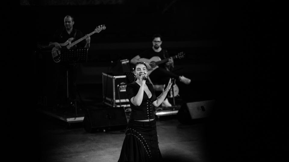 Festival international de Hammamet 2025 : Noël Kharman et Yuri Buenaventura, deux voix engagées et envoûtantes