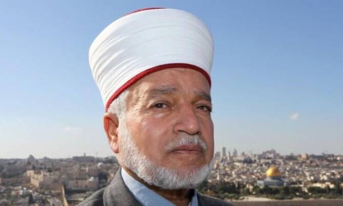 Israël interdit au grand mufti de Jérusalem l'accès à la mosquée Al-Aqsa suite à son sermon sur Gaza