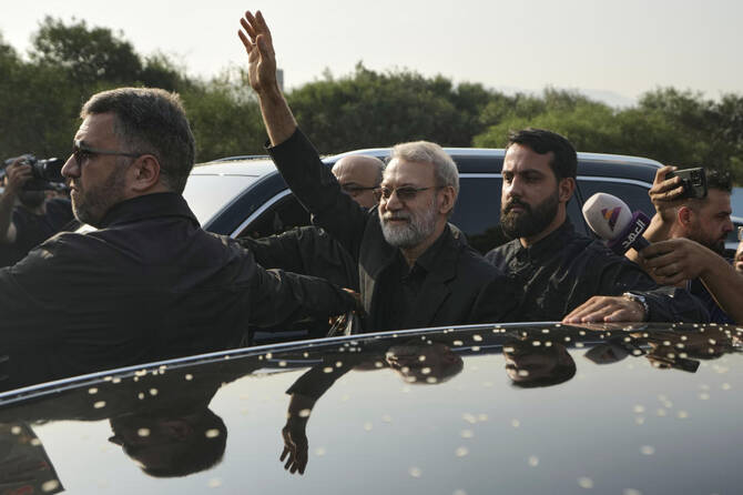 En visite à Beyrouth, un haut responsable iranien affirme le soutien de Téhéran aux Libanais